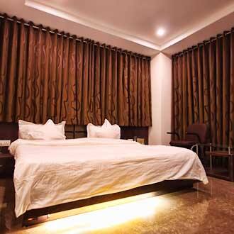 Hotel Silver Plaza, Ahmedabad 4